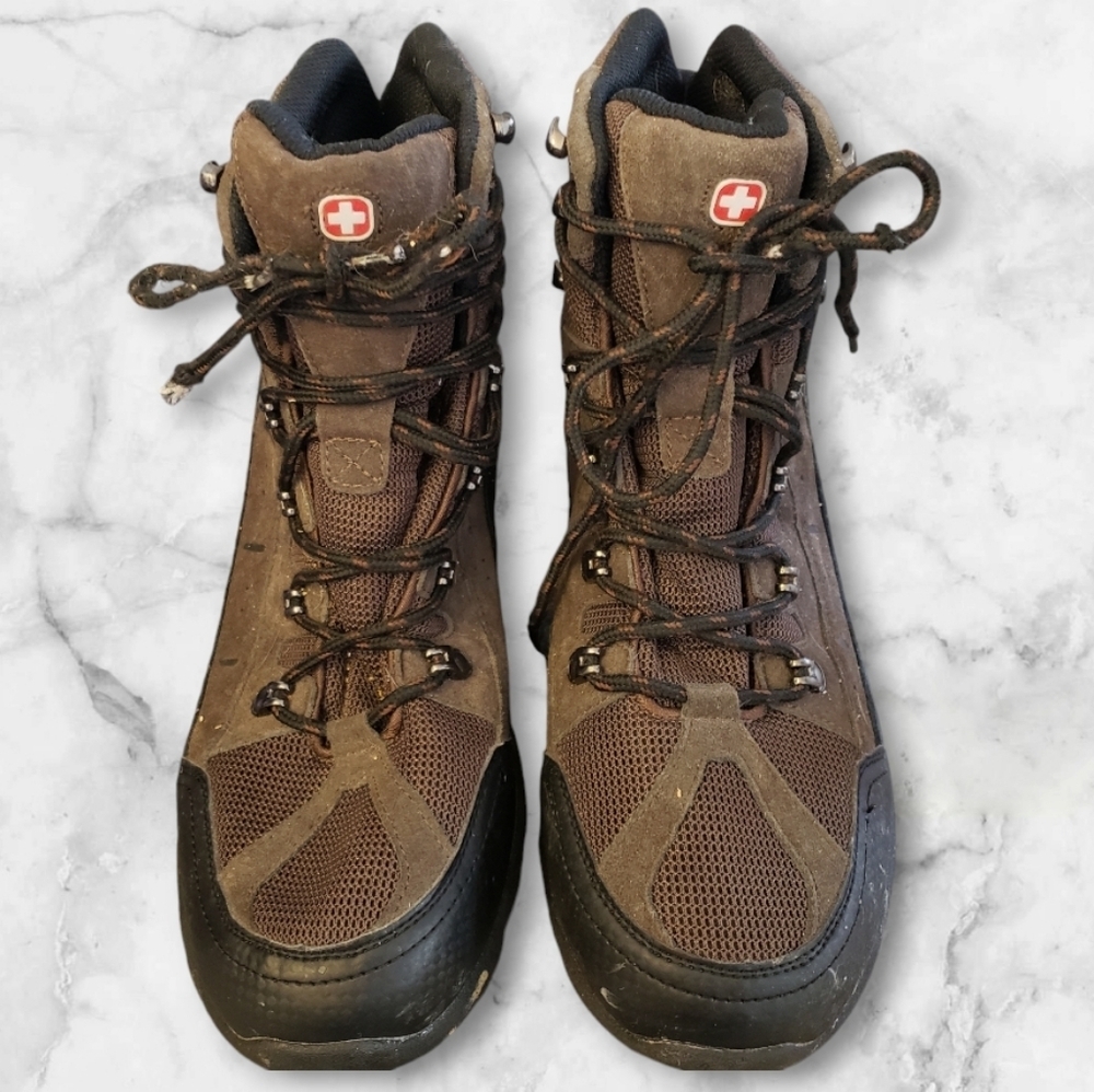 Swiss Gear Hiking Boots in Brown Size 13